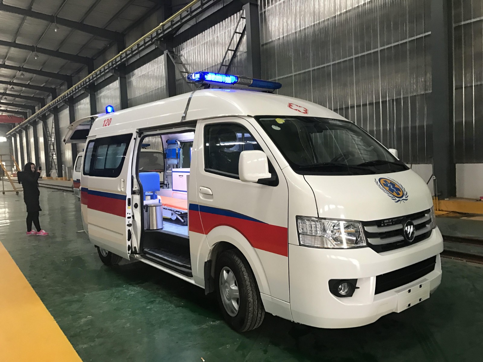 石嘴山救护车转院